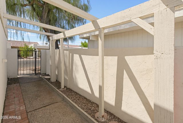 4742 W PALMAIRE Avenue, Glendale, AZ 85301