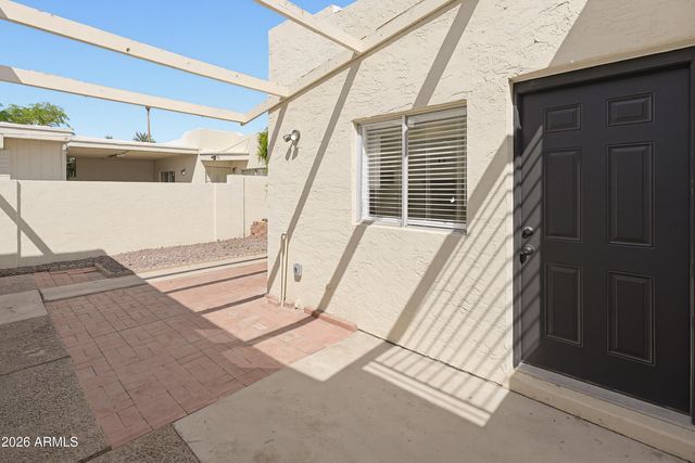 4742 W PALMAIRE Avenue, Glendale, AZ 85301