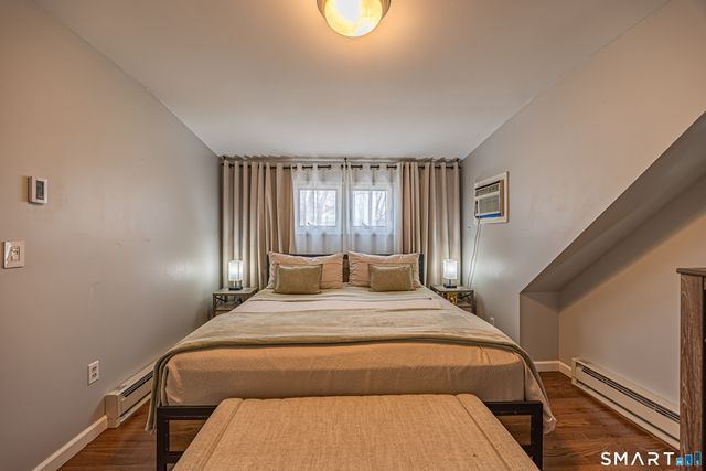 206 Sterling Street, Fairfield, CT 06825