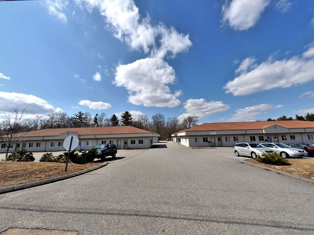 15 Lakewood Drive, Montville, CT 06370