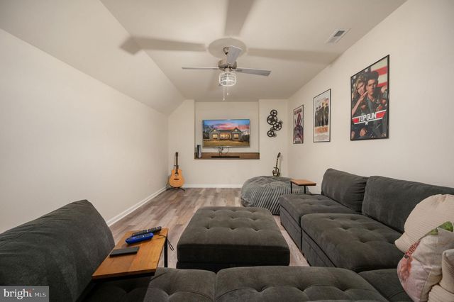 13218 SCOTTEN DR, Fredericksburg, VA 22407