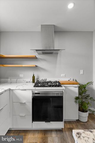 2175 E HAGERT ST, Philadelphia, PA 19125