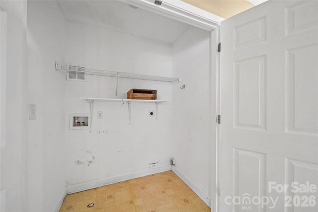 9233 Simonton Drive, Charlotte, NC 28269