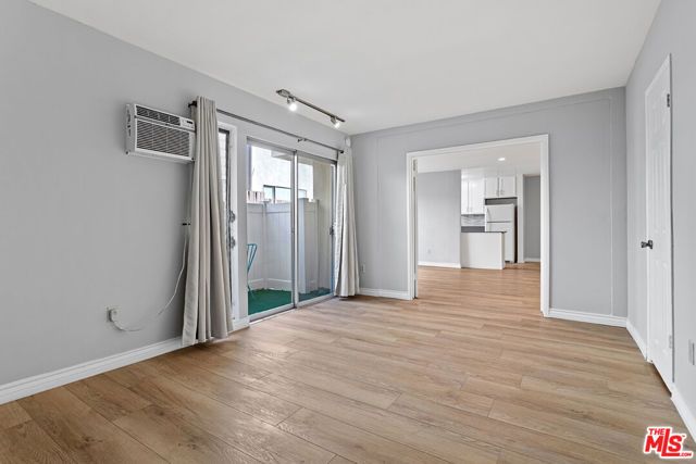 11743 Mayfield 3, Los Angeles, CA 90049