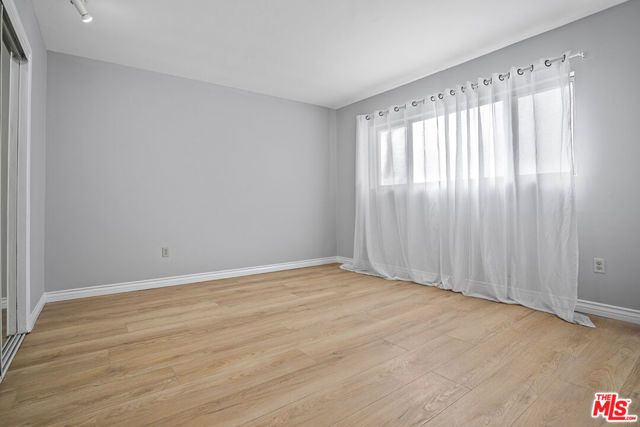 11743 Mayfield 3, Los Angeles, CA 90049