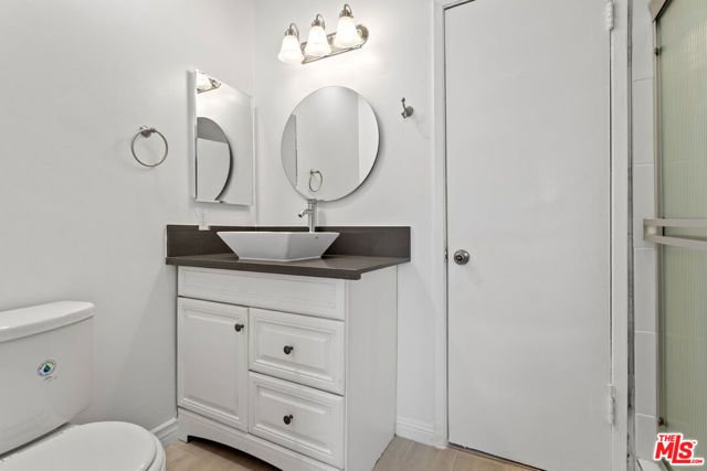 11743 Mayfield 3, Los Angeles, CA 90049
