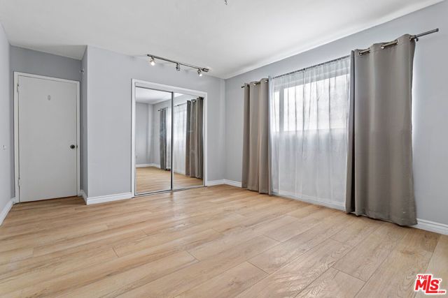 11743 Mayfield 3, Los Angeles, CA 90049