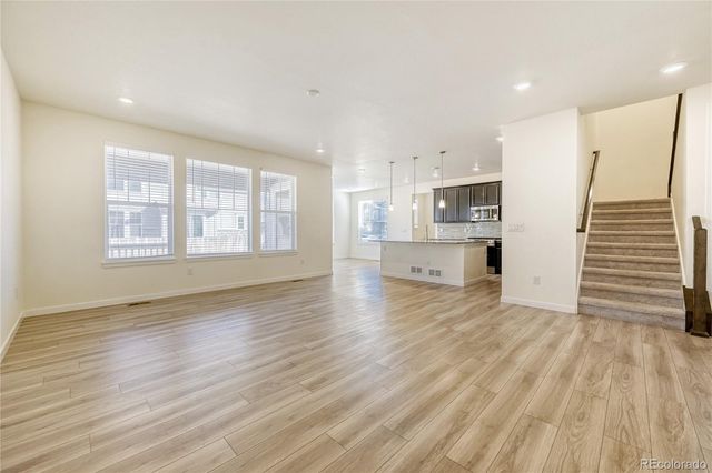 1060 S De Gaulle Court, Aurora, CO 80018