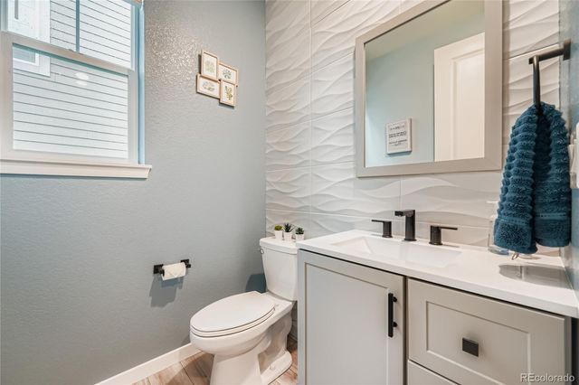 1060 S De Gaulle Court, Aurora, CO 80018