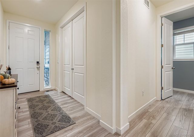 1060 S De Gaulle Court, Aurora, CO 80018