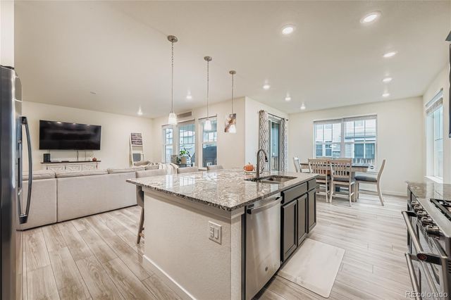 1060 S De Gaulle Court, Aurora, CO 80018