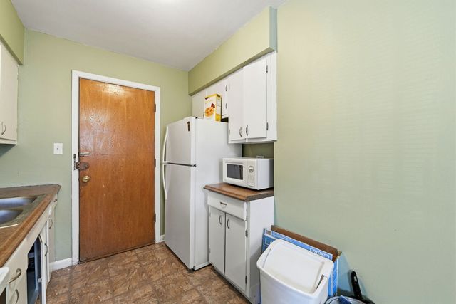 1609 Howard Street 2, Evanston, IL 60202