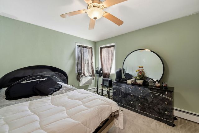 1609 Howard Street 2, Evanston, IL 60202