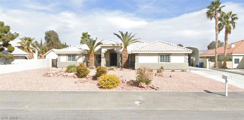 5111 North Cimarron Road, Las Vegas, NV 89149