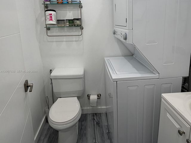 201 180th Dr 107, Sunny Isles Beach, FL 33160