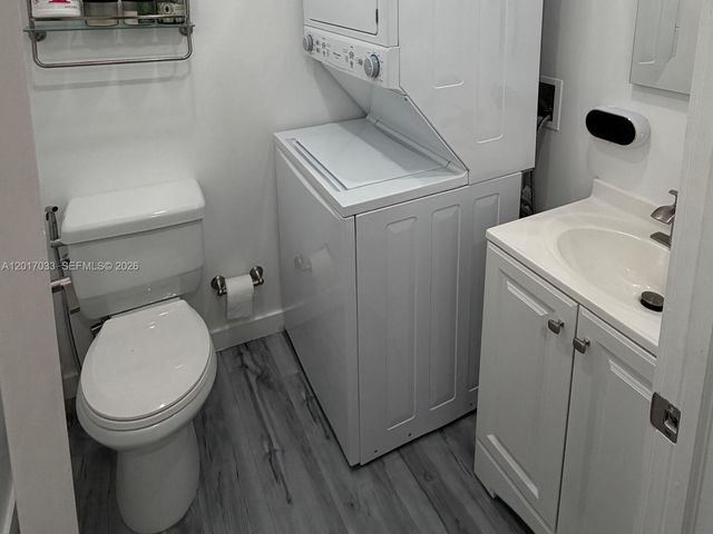 201 180th Dr 107, Sunny Isles Beach, FL 33160