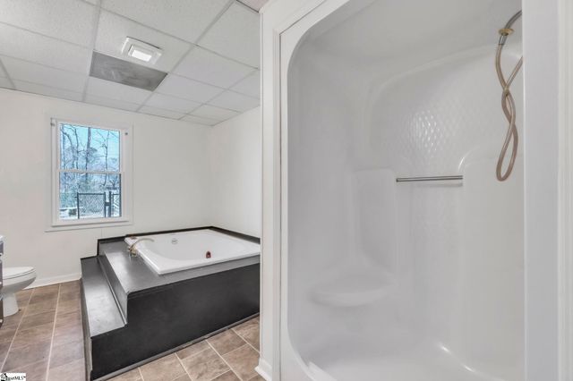 402 Shady Point, Inman, SC 29349