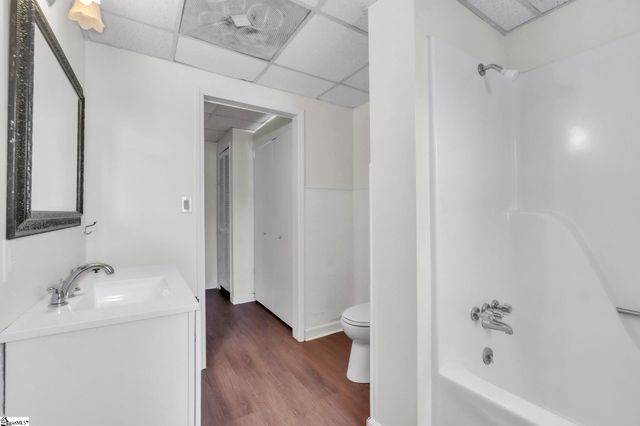 402 Shady Point, Inman, SC 29349