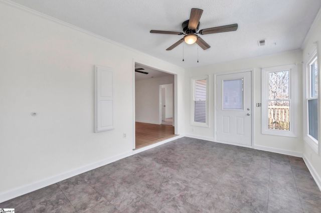 402 Shady Point, Inman, SC 29349