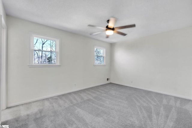 402 Shady Point, Inman, SC 29349