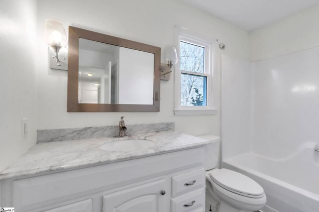 402 Shady Point, Inman, SC 29349