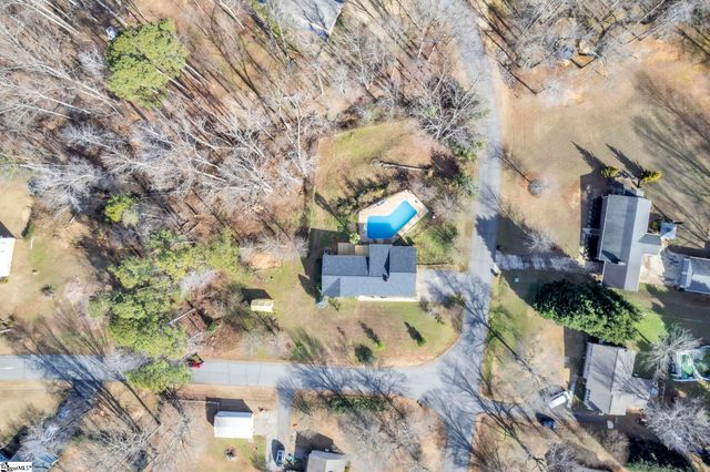 402 Shady Point, Inman, SC 29349