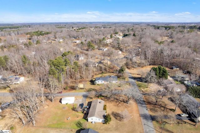 402 Shady Point, Inman, SC 29349