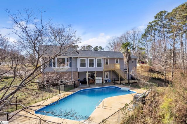 402 Shady Point, Inman, SC 29349