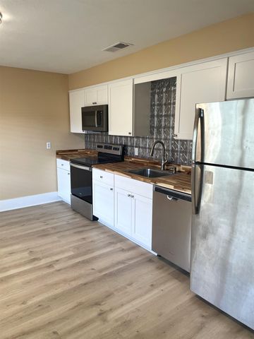 414 B Arricola Ave, St Augustine, FL 32080