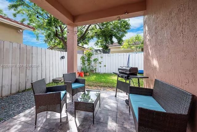 2327 NE 37th Ter, Homestead, FL 33033