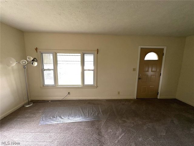4031 Elyria Avenue, Lorain, OH 44055