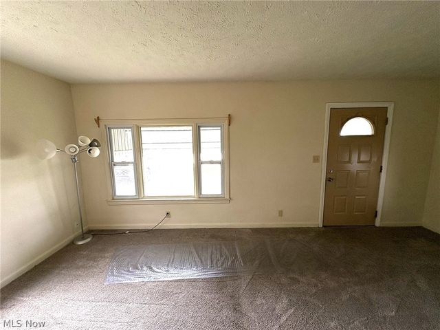 4031 Elyria Avenue, Lorain, OH 44055