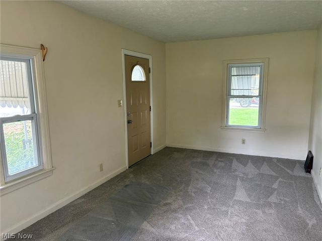 4031 Elyria Avenue, Lorain, OH 44055
