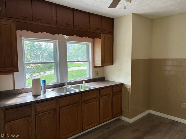 4031 Elyria Avenue, Lorain, OH 44055