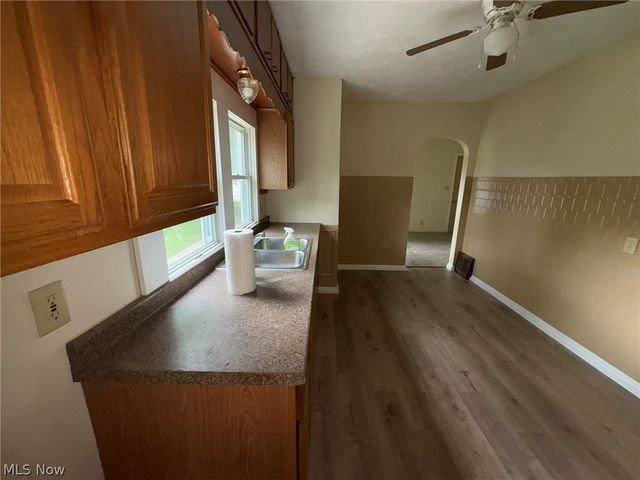 4031 Elyria Avenue, Lorain, OH 44055