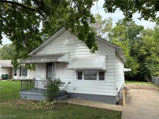 4031 Elyria Avenue, Lorain, OH 44055