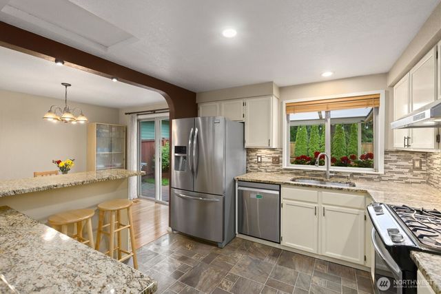 904 214th Place SW, Lynnwood, WA 98036