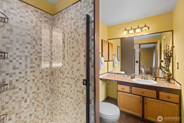 904 214th Place SW, Lynnwood, WA 98036