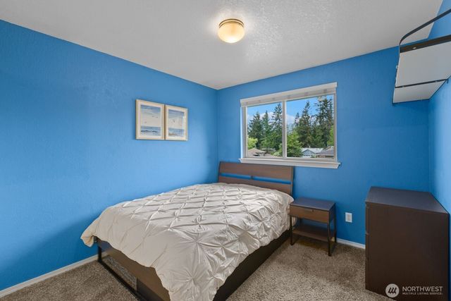 904 214th Place SW, Lynnwood, WA 98036