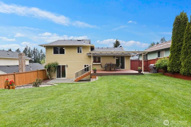 904 214th Place SW, Lynnwood, WA 98036