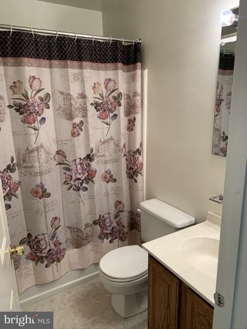 4 RIVER WAY, Wilmington, DE 19809