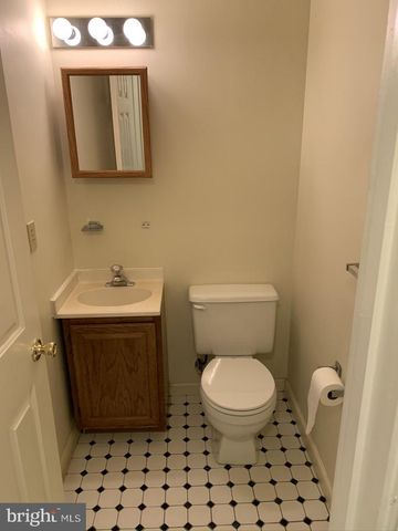 4 RIVER WAY, Wilmington, DE 19809