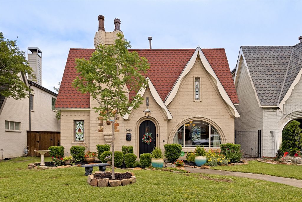508 N Tennessee Street B, Mckinney, TX 75069