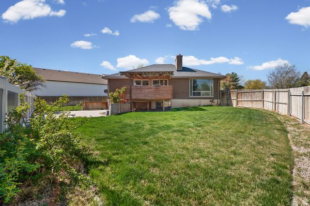6471 S BLUEMONT DR, Taylorsville, UT 84123