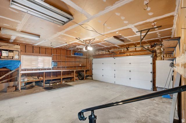 6471 S BLUEMONT DR, Taylorsville, UT 84123