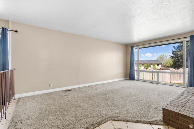 6471 S BLUEMONT DR, Taylorsville, UT 84123