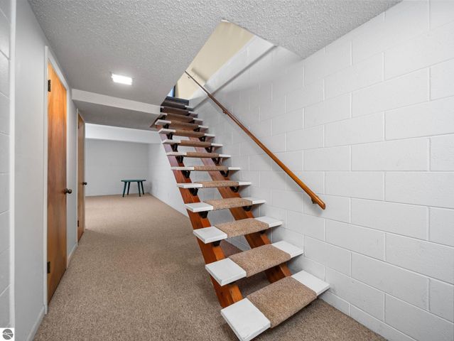 246 Peninsula Hills, Traverse City, MI 49686