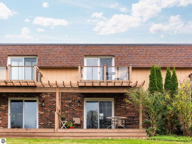 246 Peninsula Hills, Traverse City, MI 49686