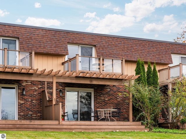 246 Peninsula Hills, Traverse City, MI 49686