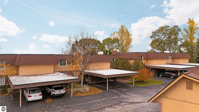 246 Peninsula Hills, Traverse City, MI 49686